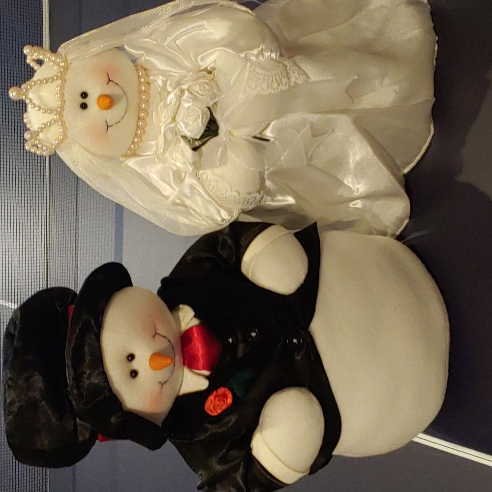 Bride and Groom snowman and snow woman